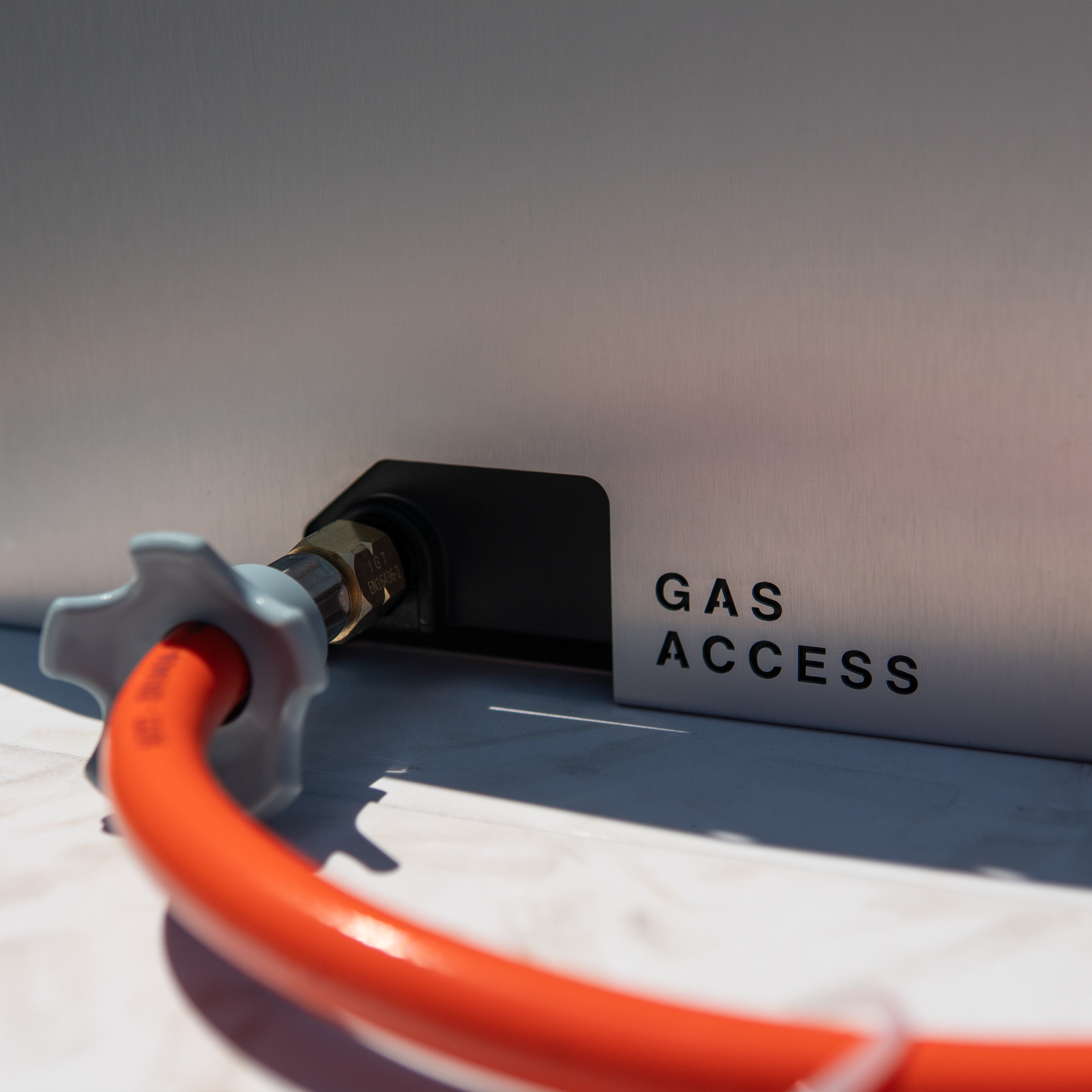 Aluminium windshield for Cadac BBQ - gas access panel